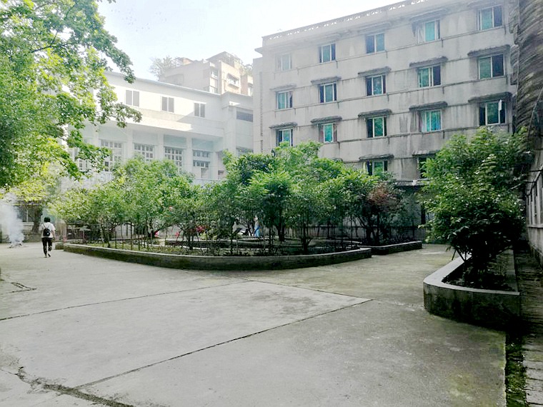 校园一角 贵阳市盛世中学【官网】_贵阳私立高中贵阳民办高中贵阳民办